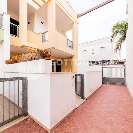 Con Piscina Maracuja - *