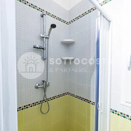 Con Piscina Maracuja -